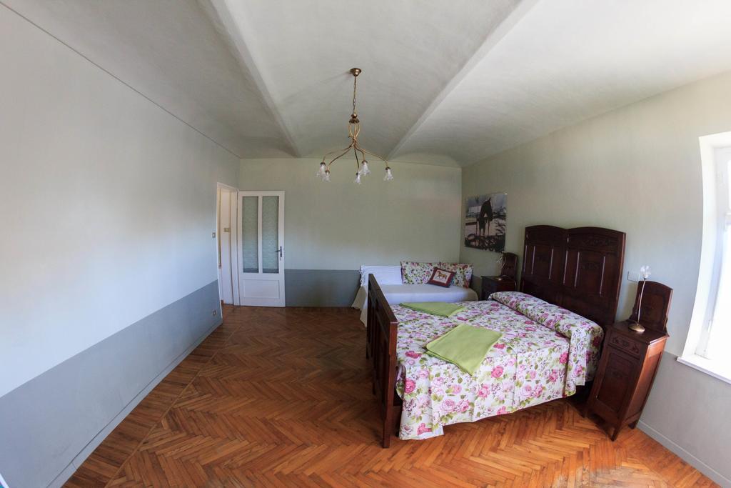 B&B Lo Scudiero Castelnuovo Don Bosco Pokoj fotografie